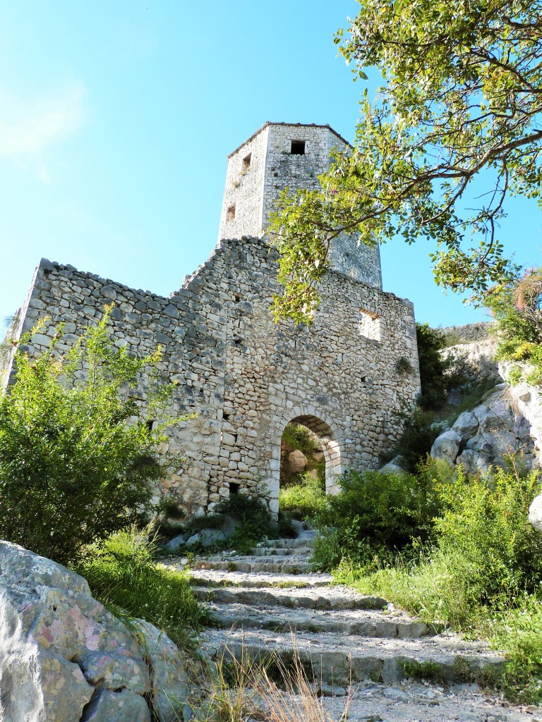 Dying town in Bosnia - Počitelj 